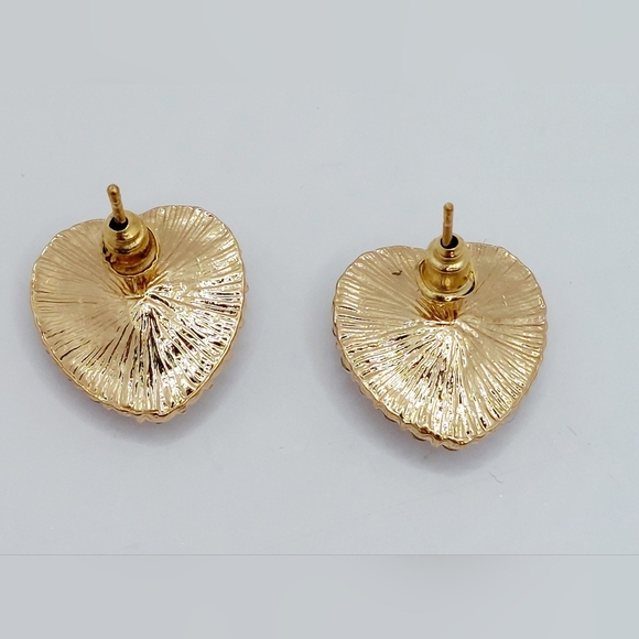 🦃Pink Heart‎ Shaped Stone Outlined In Faux Diamonds and Gold Colored Backings - Picture 2 of 4